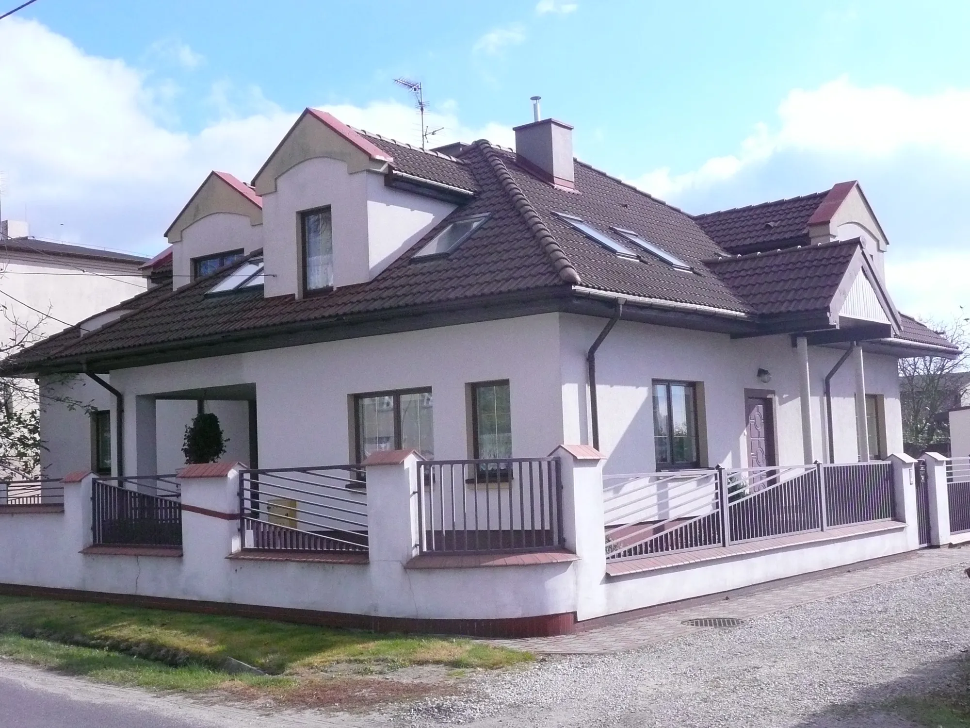 GOŚCINIEC budynek mieszkalny jednorodzinny - przebudowa — Budownictwo mieszkalne jednorodzinne (2)