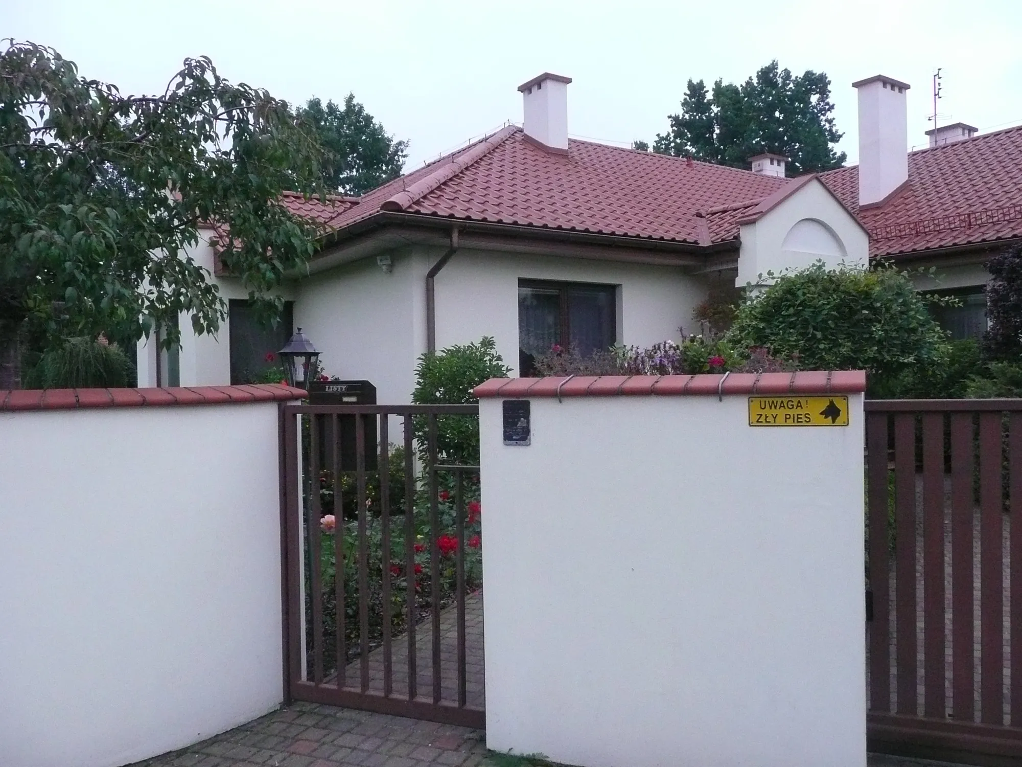 LUBLINEK - budynek mieszkalny jednorodzinny z garazami — Budownictwo mieszkalne jednorodzinne (5)